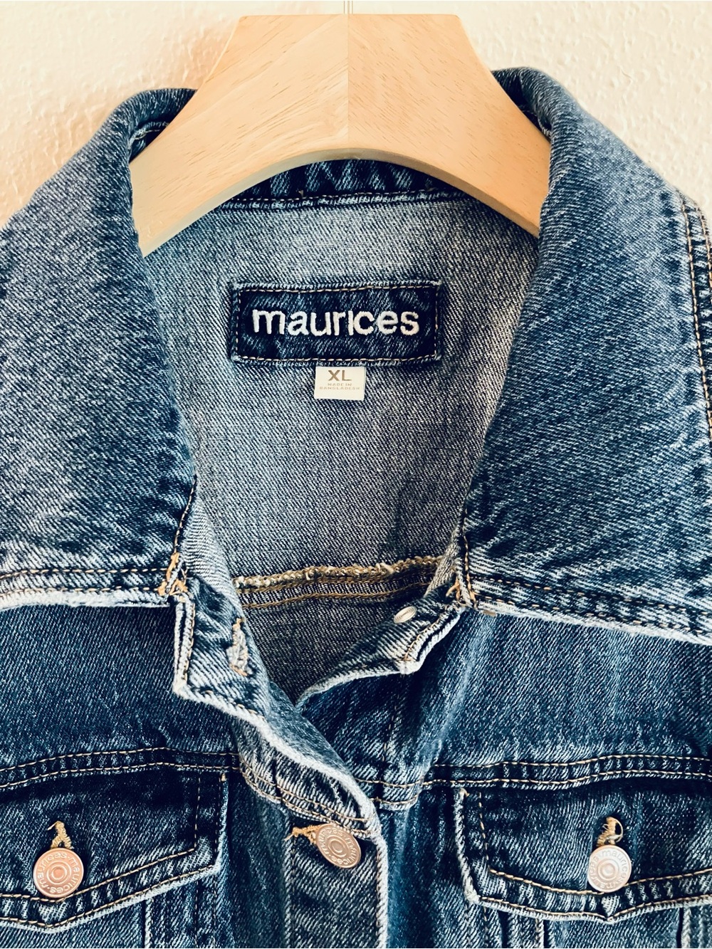 Maurices Cropped Raw Hem Denim Sleeveless Denim Jacket Vest Button Down - Picture 3 of 10